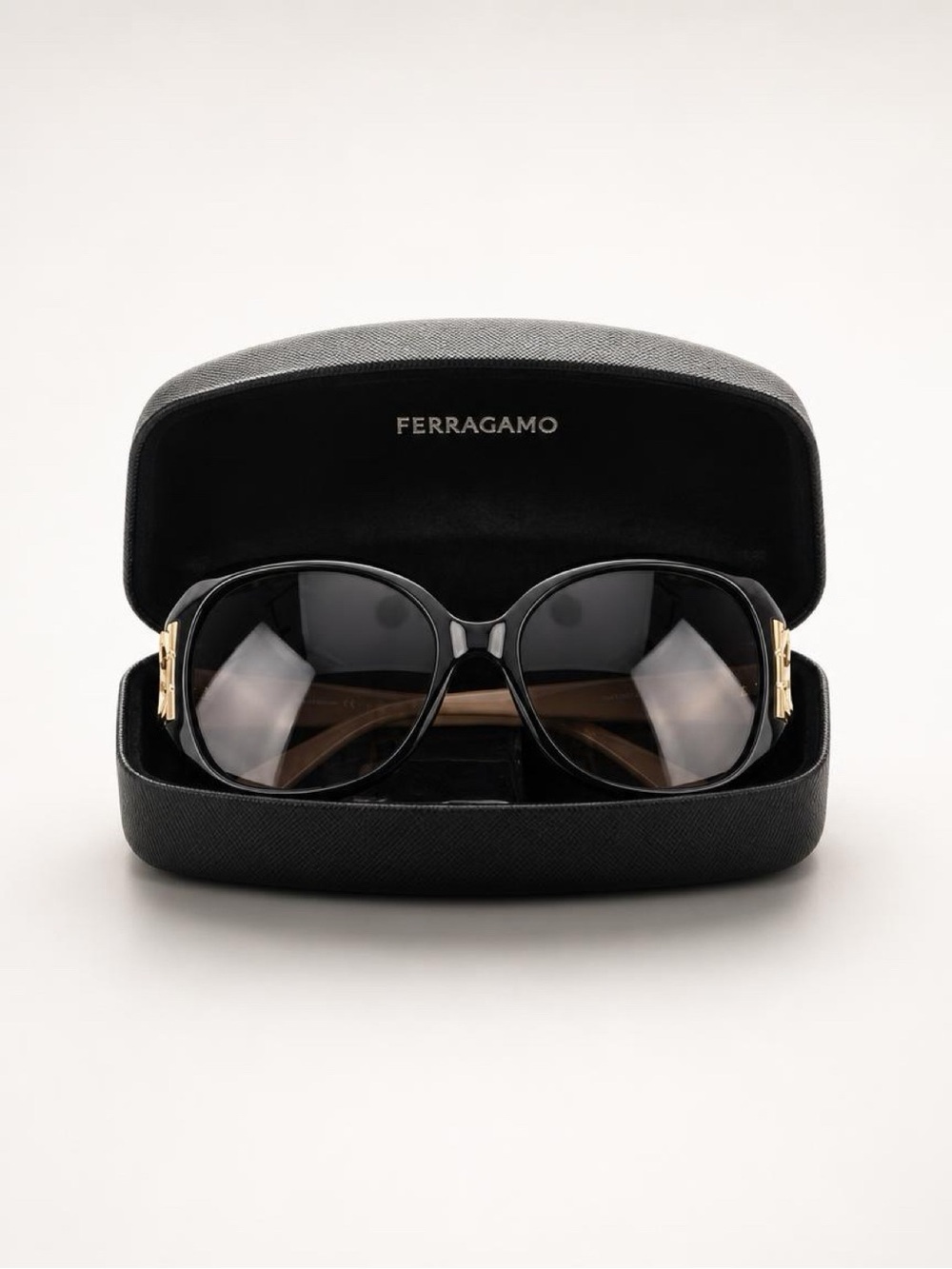 NWOT Salvatore Ferragamo Black Oversized Sunglasses